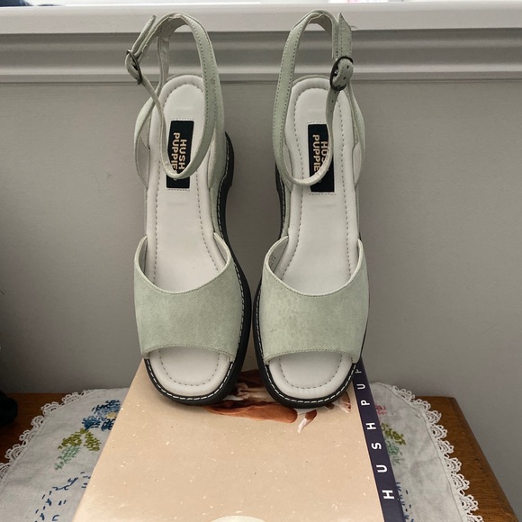 Green Shoes Sandals Vintage Look Ankle Strap NEW - Picture 2 of 6